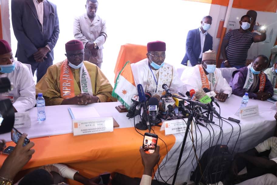 2ème tour de la présidentielle au Niger : Le MPR Jamhuriya et ses alliés apportent leur soutien à Bazoum Mohamed 2ème tour de la présidentielle au Niger : Le MPR Jamhuriya et ses alliés apportent leur soutien à Bazoum Mohamed