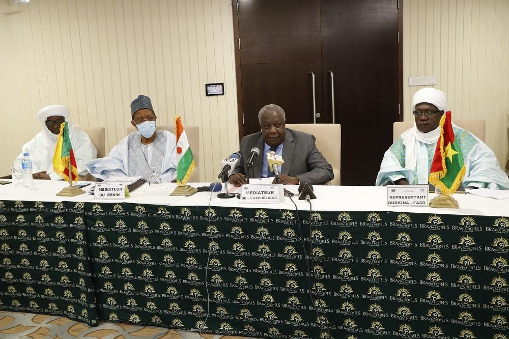 Fin à Niamey du séminaire régional sur la gestion des conflits locaux et communautaires dans le Liptako Gourma Fin à Niamey du séminaire régional sur la gestion des conflits locaux et communautaires dans le Liptako Gourma