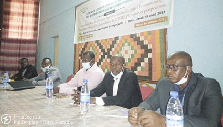 Congrès constitutif du SYNADAP-GSM : Les distributeurs agréés des produits GSM renforcent leur unité d’action Congrès constitutif du SYNADAP-GSM : Les distributeurs agréés des produits GSM renforcent leur unité d’action