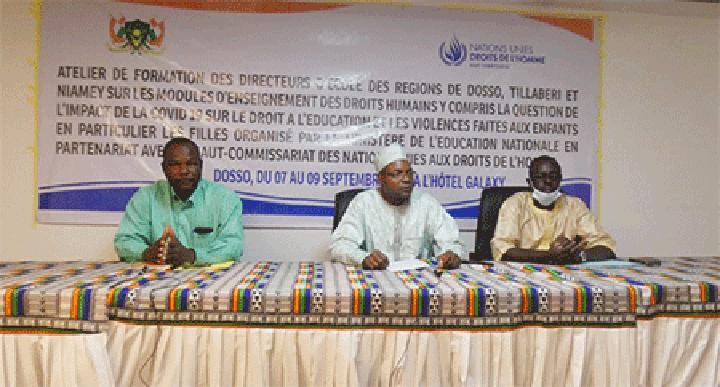 Dosso: Les directeurs d’école des régions de Dosso, Tillabéry et Niamey en formation sur l’enseignement des droits humains Dosso: Les directeurs d’école des régions de Dosso, Tillabéry et Niamey en formation sur l’enseignement des droits humains