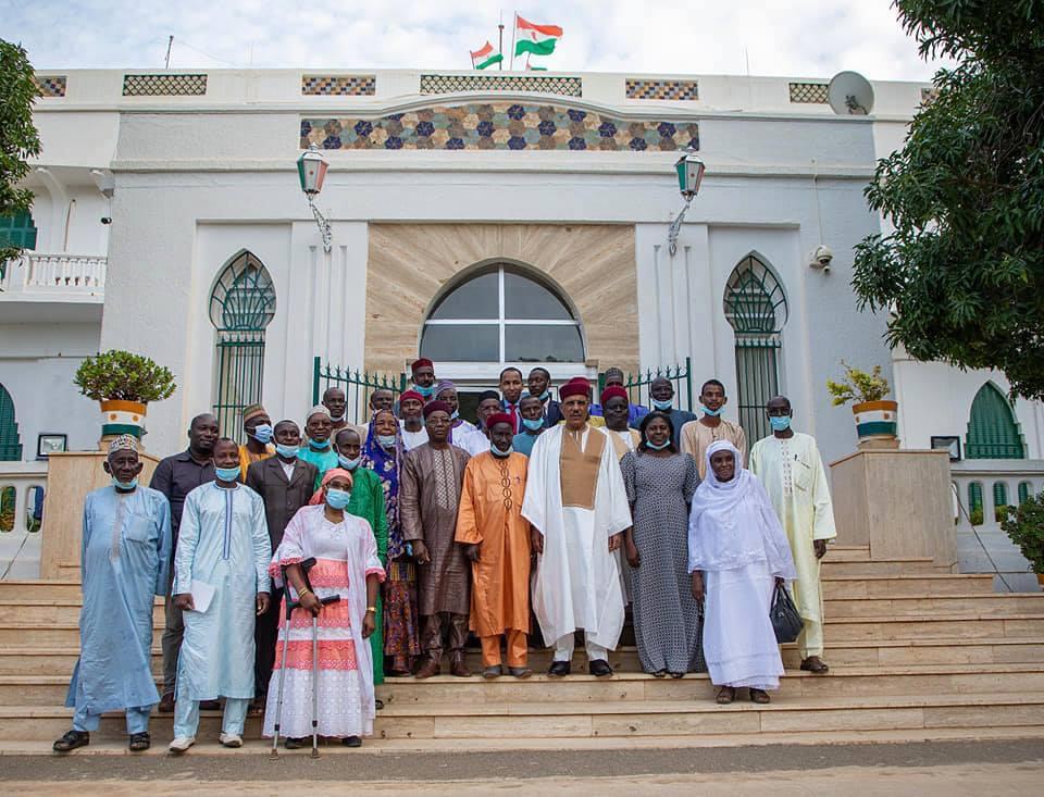 Le Président Mohamed Bazoum promet son soutien aux organisations paysannes Le Président Mohamed Bazoum promet son soutien aux organisations paysannes