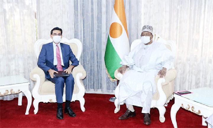 Au Cabinet du Premier ministre : Le Chef du gouvernement reçoit l’ambassadeur de la République de Turquie au Niger Au Cabinet du Premier ministre : Le Chef du gouvernement reçoit l’ambassadeur de la République de Turquie au Niger