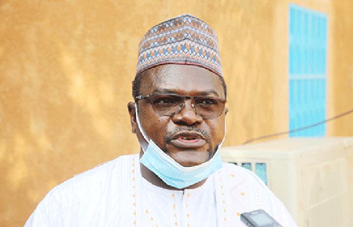 Entretien avec M. Issoufou Oumarou, Président du Conseil Régional de Tillabéri : «Je reviens du terrain et je peux vous dire que nous sommes très optimistes sur les capacités de nos forces de défense et de sécurité à sécuriser les populations et leurs biens» Entretien avec M. Issoufou Oumarou, Président du Conseil Régional de Tillabéri : «Je reviens du terrain et je peux vous dire que nous sommes très optimistes sur les capacités de nos forces de défense et de sécurité à sécuriser les populations et leurs biens»