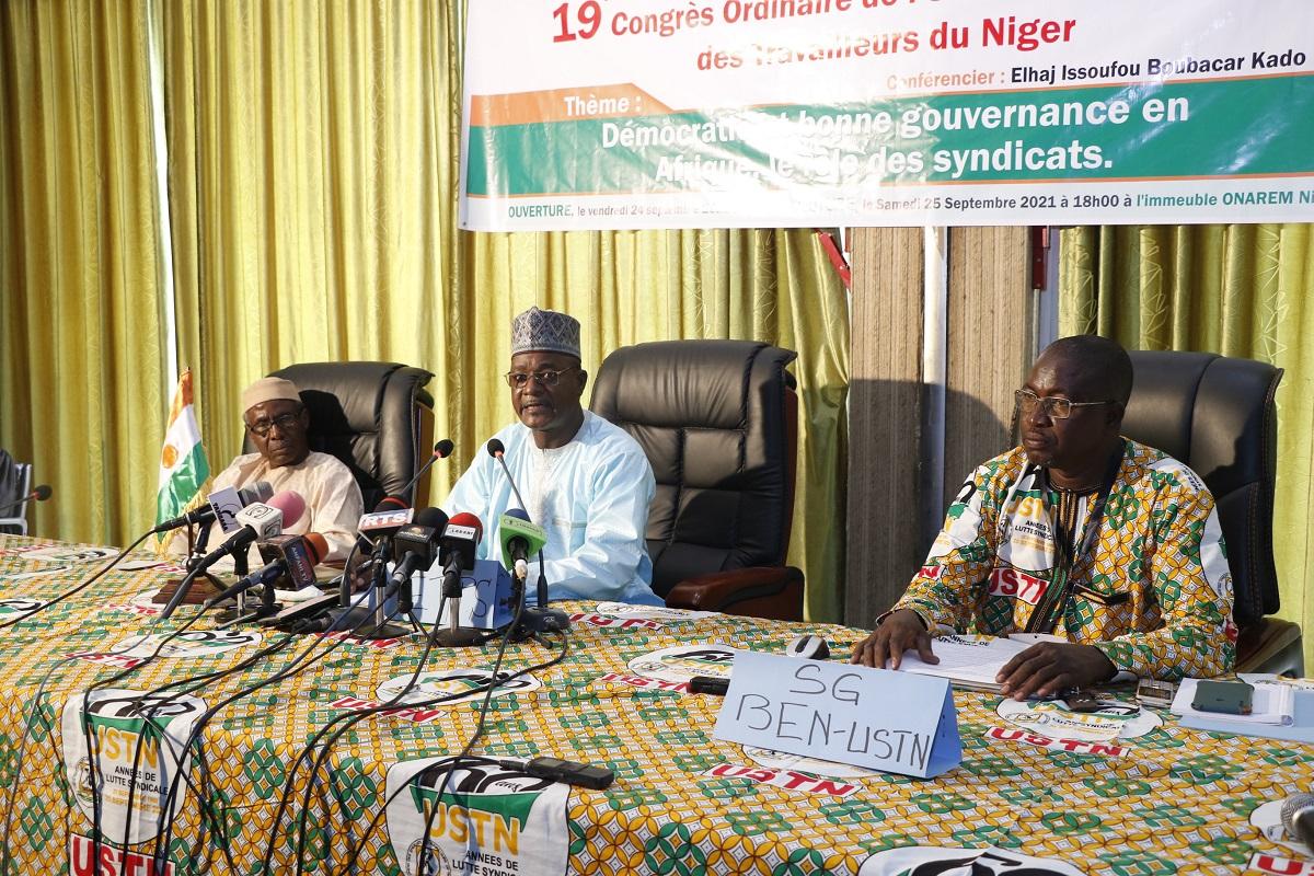 La Démocratie et la bonne gouvernance en Afrique, le rôle des syndicats, au centre des travaux du19ème congrès ordinaire de l’USTN La Démocratie et la bonne gouvernance en Afrique, le rôle des syndicats, au centre des travaux du19ème congrès ordinaire de l’USTN