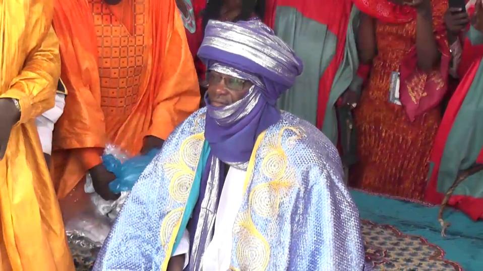 Région de Zinder : Le Chef de Canton de Tanout intronisé, huit ans après son élection Région de Zinder : Le Chef de Canton de Tanout intronisé, huit ans après son élection