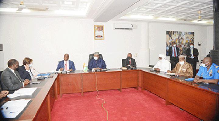 Au Cabinet du Premier ministre : Le Chef du gouvernement reçoit une délégation onusienne Au Cabinet du Premier ministre : Le Chef du gouvernement reçoit une délégation onusienne