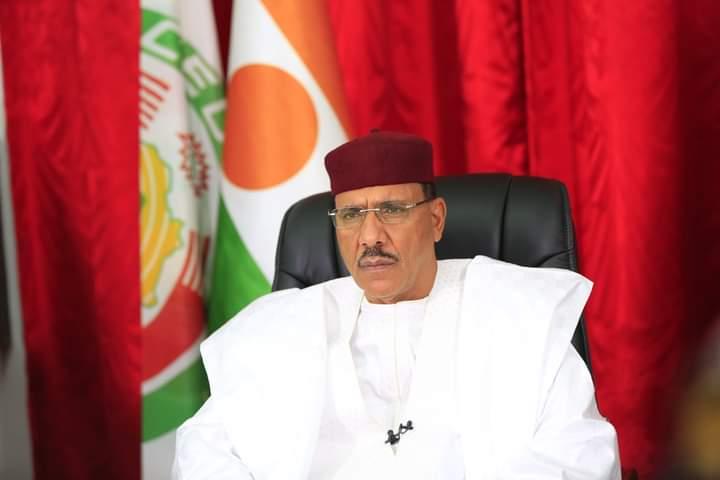 Niamey : Le Président de République rencontre les responsables des ONG et Associations de Développement Niamey : Le Président de République rencontre les responsables des ONG et Associations de Développement