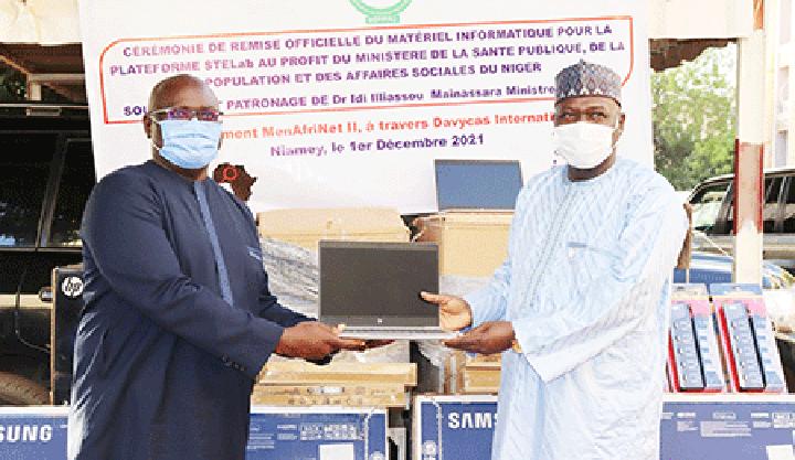 Santé Publique : Réception d’un don de plus de 285 millions de francs CFA en matériel informatique Santé Publique : Réception d’un don de plus de 285 millions de francs CFA en matériel informatique