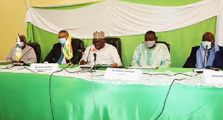 Passation de charge au centre régional AGRHYMET (CRA) Dr. Mahalmadoun