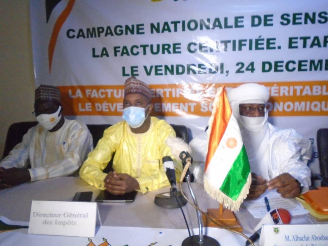 Dosso : Début de la campagne nationale de sensibilisation et de vulgarisation sur la réforme de la facture certifiée Dosso : Début de la campagne nationale de sensibilisation et de vulgarisation sur la réforme de la facture certifiée