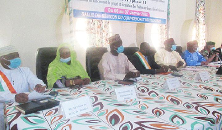 Tillabéri : Lancement de la 2ème phase du Projet d’appui au renforcement de l’administration territoriale (PARAT) : Renforcement des capacités de l’administration territoriale dans sa fonction régalienne de sécurisation des personnes et des biens Tillabéri : Lancement de la 2ème phase du Projet d’appui au renforcement de l’administration territoriale (PARAT) : Renforcement des capacités de l’administration territoriale dans sa fonction régalienne de sécurisation des personnes et des biens