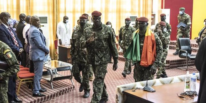 Guinée : Mamadi Doumbouya met son gouvernement au pas Guinée : Mamadi Doumbouya met son gouvernement au pas