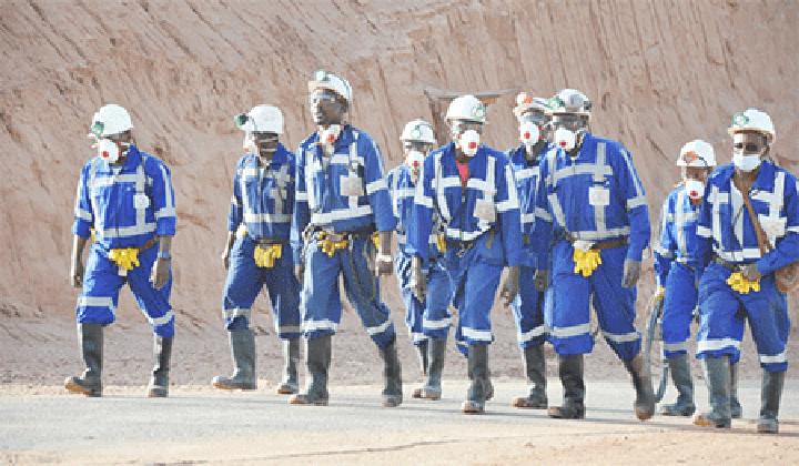 Un accident fait 2 morts lors du démantèlement d’une mine de la COMINAK : Arrêt des activités des chantiers et ouverture d’une enquête pour déterminer les circonstances de l’accident Un accident fait 2 morts lors du démantèlement d’une mine de la COMINAK : Arrêt des activités des chantiers et ouverture d’une enquête pour déterminer les circonstances de l’accident