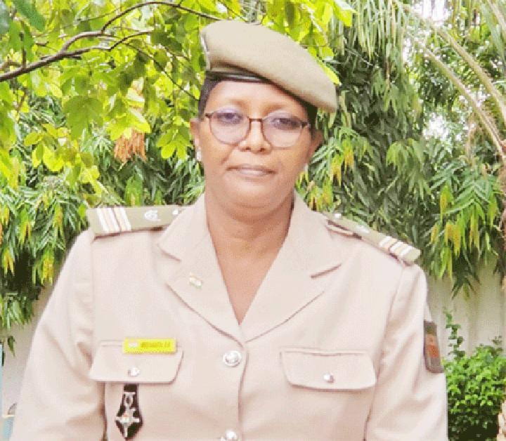 Colonel Harouna Ramata Abba Kiari, Directrice du Renforcement de la Résilience et de l’Atténuation au Changement Climatique, coordonnatrice de la révision de la CDN : « Le Gouvernement fait de la CDN révisée, un instrument qui met le Niger en phase avec ses engagements internationaux sur le Climat » Colonel Harouna Ramata Abba Kiari, Directrice du Renforcement de la Résilience et de l’Atténuation au Changement Climatique, coordonnatrice de la révision de la CDN : « Le Gouvernement fait de la CDN révisée, un instrument qui met le Niger en phase avec ses engagements internationaux sur le Climat »