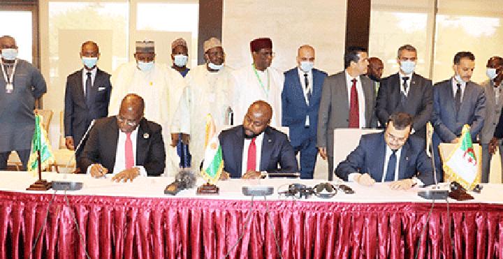 Réunion tripartite sur le projet du gazoduc transsaharien : Le Niger, le Nigeria et l’Algérie décident de la relance du projet et de l’accélération de sa mise en œuvre Réunion tripartite sur le projet du gazoduc transsaharien : Le Niger, le Nigeria et l’Algérie décident de la relance du projet et de l’accélération de sa mise en œuvre