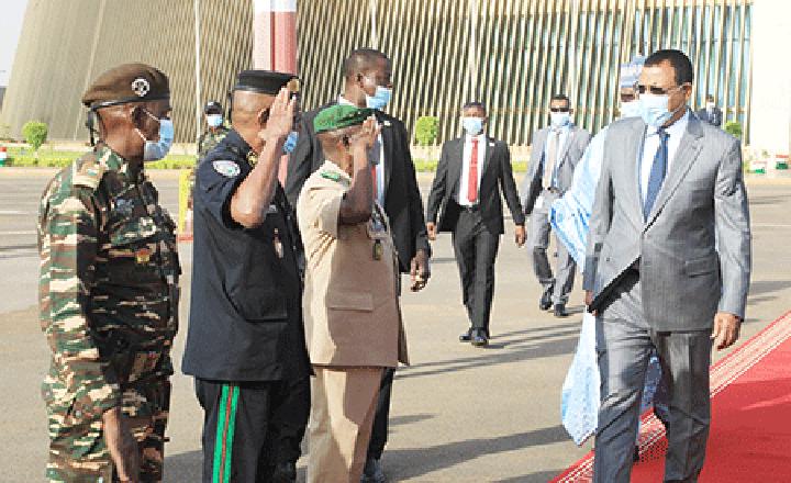 Visite du Président de la République à Bruxelles (Belgique) : Le Chef de l’Etat prend part à un dîner de travail à Paris, puis au 6ème Sommet Union Africaine–Union Européenne, à Bruxelles Visite du Président de la République à Bruxelles (Belgique) : Le Chef de l’Etat prend part à un dîner de travail à Paris, puis au 6ème Sommet Union Africaine–Union Européenne, à Bruxelles