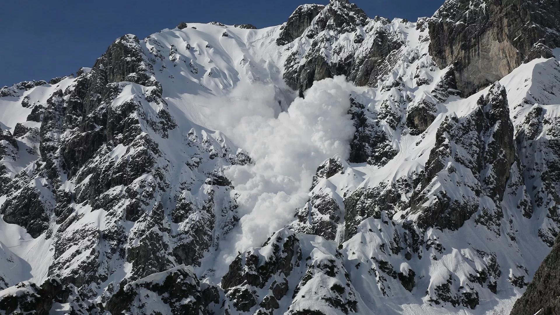 Comment prédire une avalanche? Des scientifiques avancent une nouvelle méthode Comment prédire une avalanche? Des scientifiques avancent une nouvelle méthode