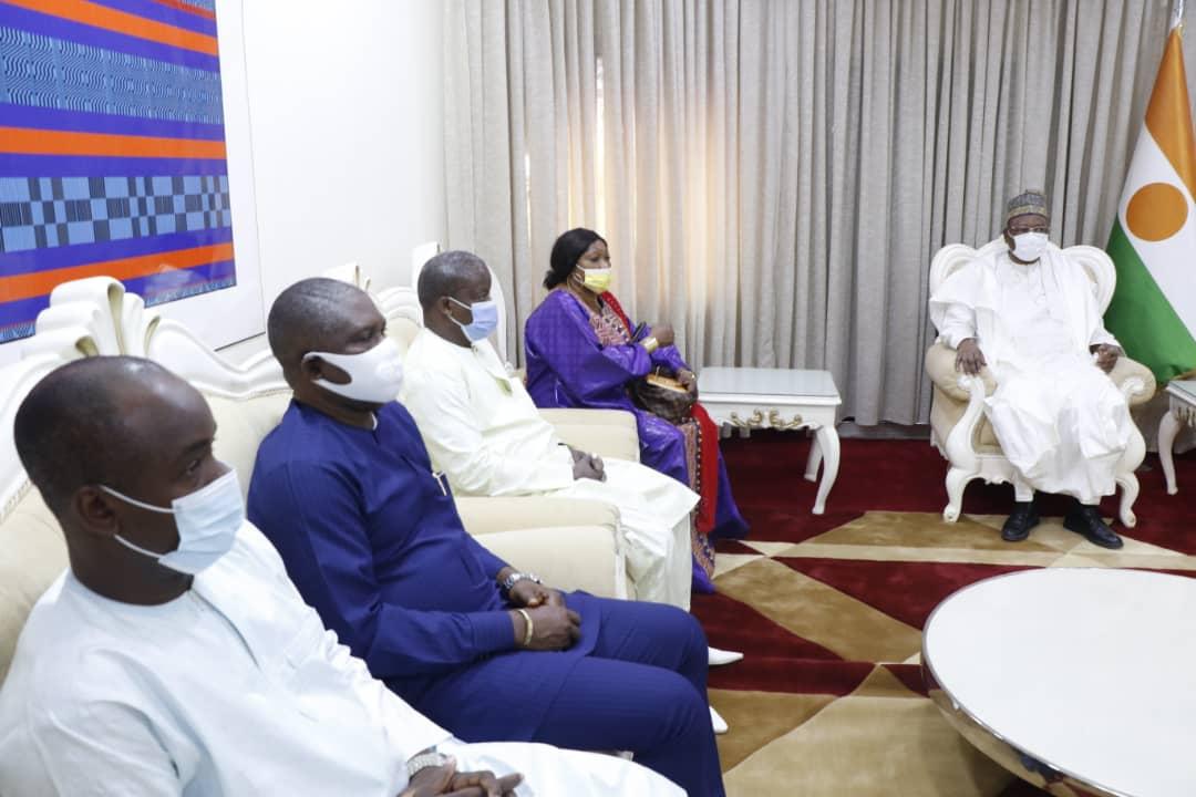 Le Premier Ministre reçoit une délégation de l’Association des Fonds d’Entretien Routier Africains Le Premier Ministre reçoit une délégation de l’Association des Fonds d’Entretien Routier Africains