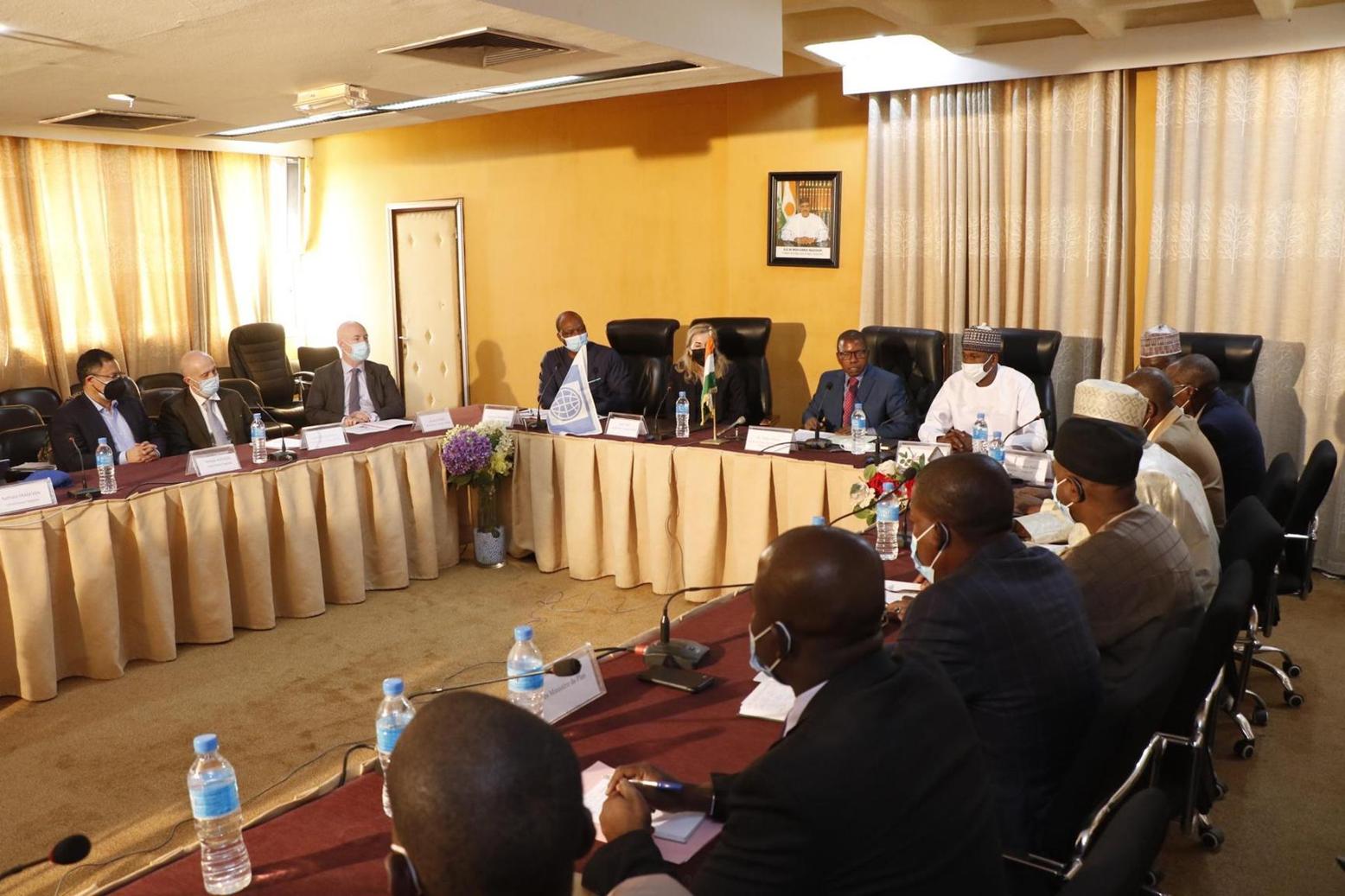 Niger : Le Ministre chargé du plan plaide auprès de la Banque Mondiale pour un rehaussement de l’appui budgétaire de l’institution au profit du pays Niger : Le Ministre chargé du plan plaide auprès de la Banque Mondiale pour un rehaussement de l’appui budgétaire de l’institution au profit du pays