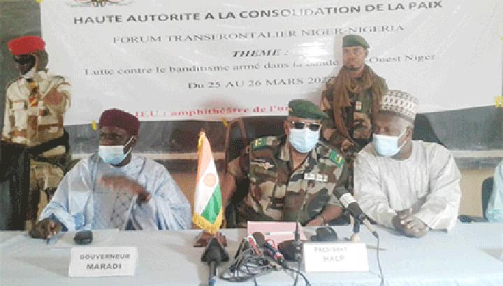 Forum transfrontalier Niger-Nigéria : La lutte contre le banditisme armé dans la bande sud-ouest du Niger à l’ordre du jour Forum transfrontalier Niger-Nigéria : La lutte contre le banditisme armé dans la bande sud-ouest du Niger à l’ordre du jour
