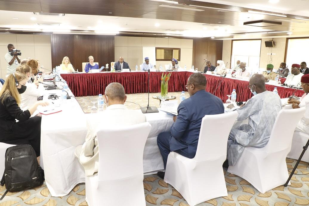 Niamey : La gouvernance, l’appui budgétaire et les finances publiques au centre d’une rencontre entre le gouvernement et les PTF Niamey : La gouvernance, l’appui budgétaire et les finances publiques au centre d’une rencontre entre le gouvernement et les PTF