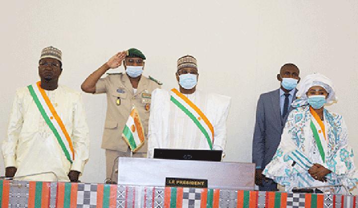 Ouverture officielle de la 1ère session ordinaire de l’Assemblée nationale au titre de l’année 2022 : «Une révision de la constitution et du code de procédure pénale ainsi que l’examen du code minier figurent déjà à l’ordre du jour», a déclaré SE Ouverture officielle de la 1ère session ordinaire de l’Assemblée nationale au titre de l’année 2022 : «Une révision de la constitution et du code de procédure pénale ainsi que l’examen du code minier figurent déjà à l’ordre du jour», a déclaré SE