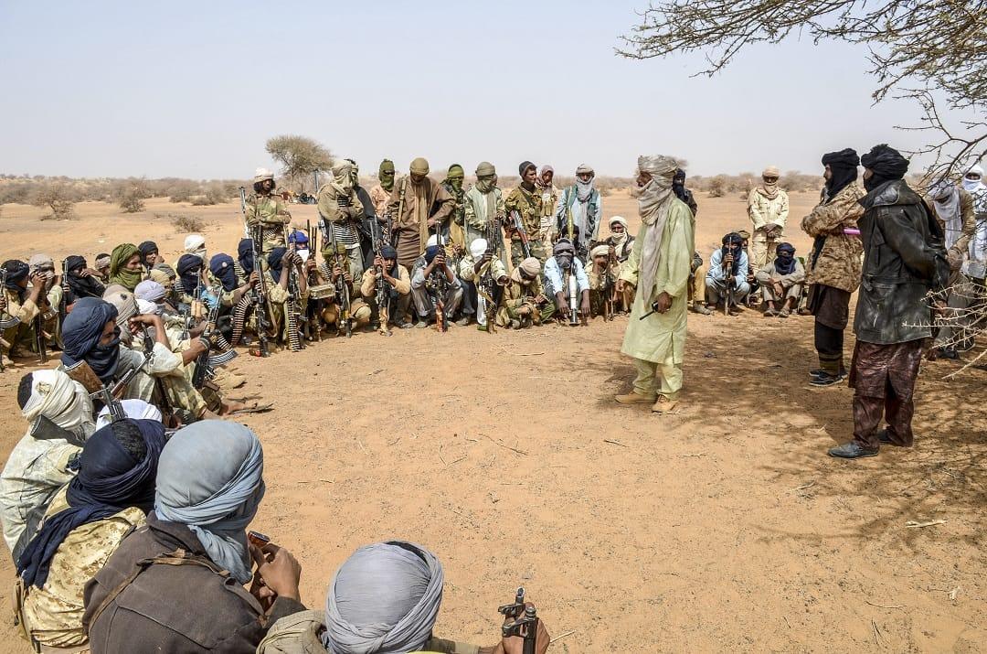 Menaces grandissantes des groupes extrémistes sur les frontières Algériennes avec le Mali et le Niger Menaces grandissantes des groupes extrémistes sur les frontières Algériennes avec le Mali et le Niger