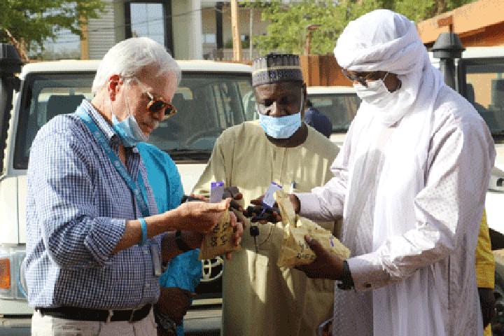 Appui à l’éducation : L’UNICEF offre 4 véhicules au ministère de l’Education Nationale Appui à l’éducation : L’UNICEF offre 4 véhicules au ministère de l’Education Nationale