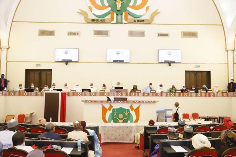 L'opposition rejette le vote en faveur du redéploiement des forces françaises et européennes au Niger