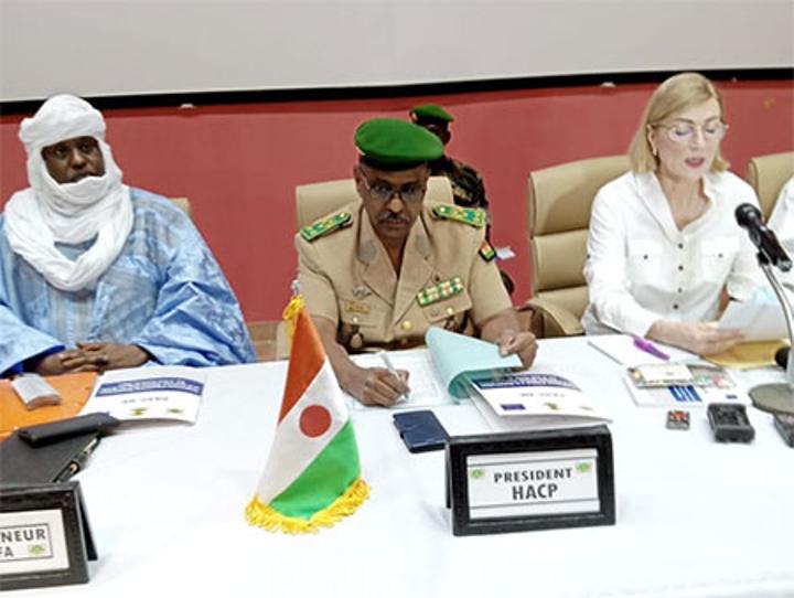 Haute Autorité à la Consolidation de la Paix (HACP) : Lancement à Diffa du projet d’appui à la stabilisation et la cohésion sociale dans les zones frontalières Est-Sud-Ouest du Niger Haute Autorité à la Consolidation de la Paix (HACP) : Lancement à Diffa du projet d’appui à la stabilisation et la cohésion sociale dans les zones frontalières Est-Sud-Ouest du Niger