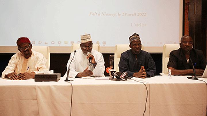 Clôture de l’atelier national de validation du Plan de Développement Economique et Social 2022-2026 : D’importantes recommandations pour une mise en œuvre réussie du programme Clôture de l’atelier national de validation du Plan de Développement Economique et Social 2022-2026 : D’importantes recommandations pour une mise en œuvre réussie du programme