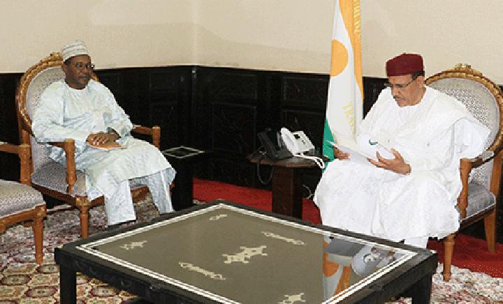 A la Présidence de la République : Le Chef de l’Etat reçoit un Envoyé spécial du Secrétaire Général de l’Organisation de la coopération islamique A la Présidence de la République : Le Chef de l’Etat reçoit un Envoyé spécial du Secrétaire Général de l’Organisation de la coopération islamique