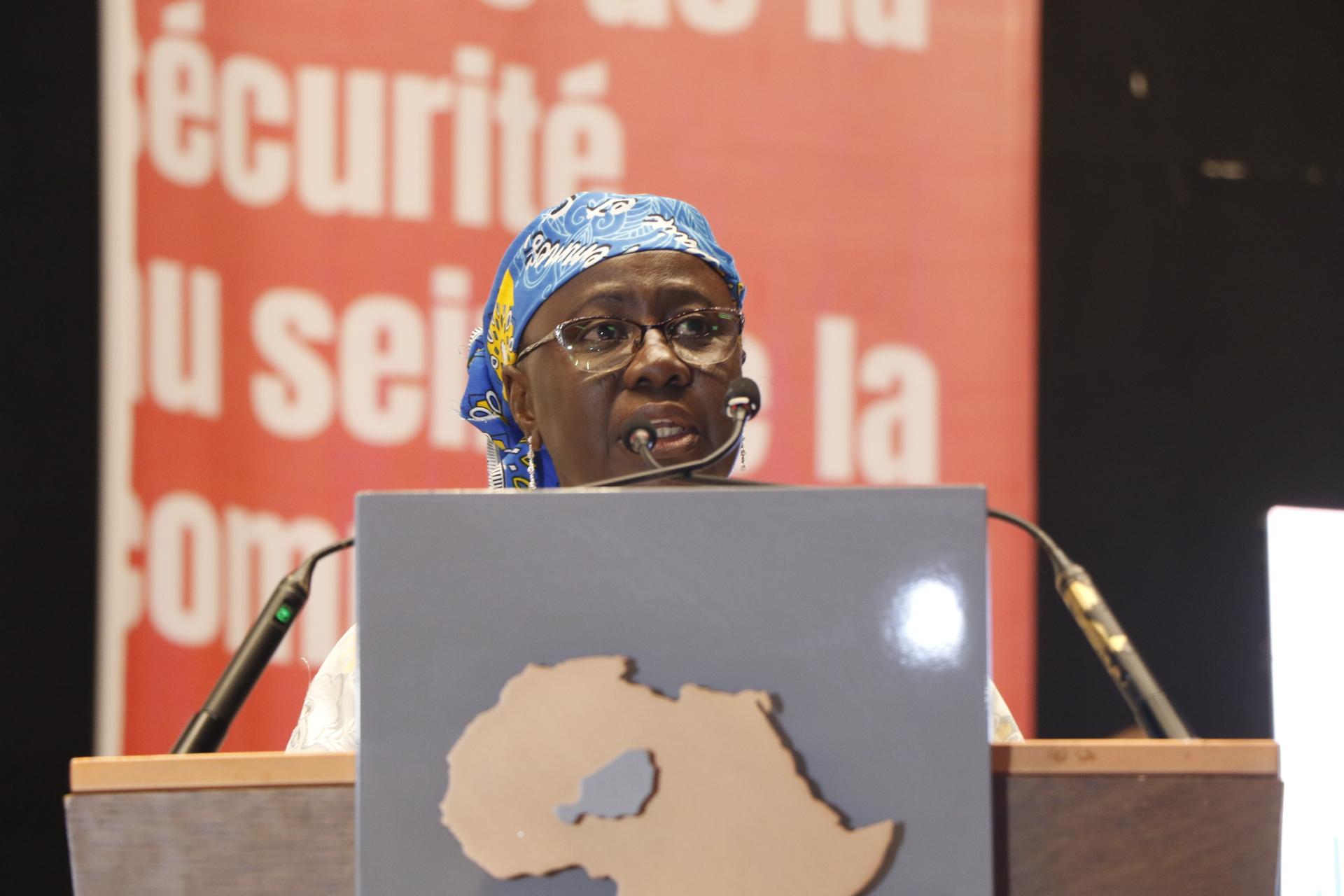 Journée nationale de la femme : ‘’Aujourd’hui dans le monde, les femmes constituent un maillon essentiel de la promotion de la paix et de la sécurité’’ Journée nationale de la femme : ‘’Aujourd’hui dans le monde, les femmes constituent un maillon essentiel de la promotion de la paix et de la sécurité’’