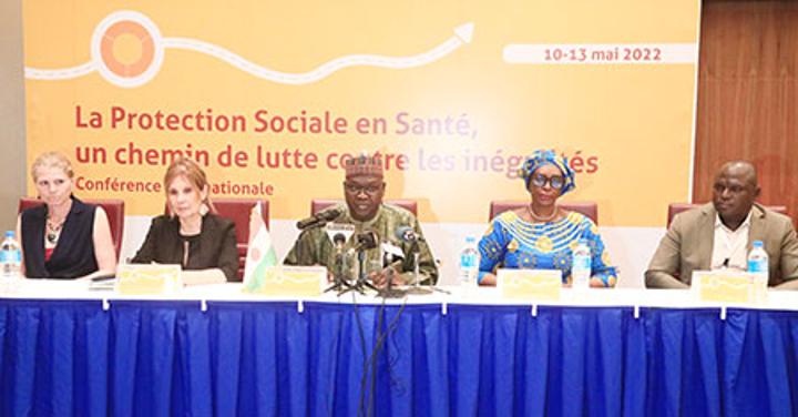 Clôture de la conférence internationale sur la protection sociale en santé : Plusieurs recommandations formulées allant dans le sens d’atteindre la Couverture sanitaire universelle Clôture de la conférence internationale sur la protection sociale en santé : Plusieurs recommandations formulées allant dans le sens d’atteindre la Couverture sanitaire universelle