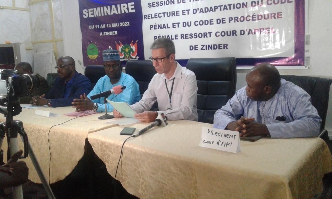 Fin à Zinder de l’Atelier régional d’échanges et de consultation du Comité de relecture et d’adaptation du Code pénal et du Code de procédure pénale Fin à Zinder de l’Atelier régional d’échanges et de consultation du Comité de relecture et d’adaptation du Code pénal et du Code de procédure pénale
