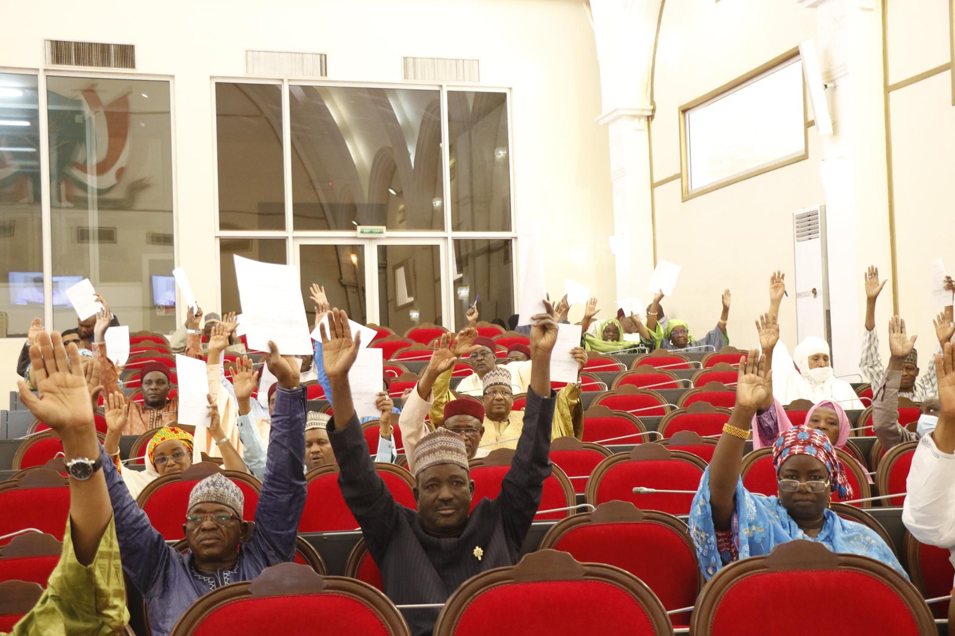 Le parlement nigérien entérine la prorogation de l’état d’urgence dans les départements de Balleyara et Kollo (Région de Tillabéri) Le parlement nigérien entérine la prorogation de l’état d’urgence dans les départements de Balleyara et Kollo (Région de Tillabéri)