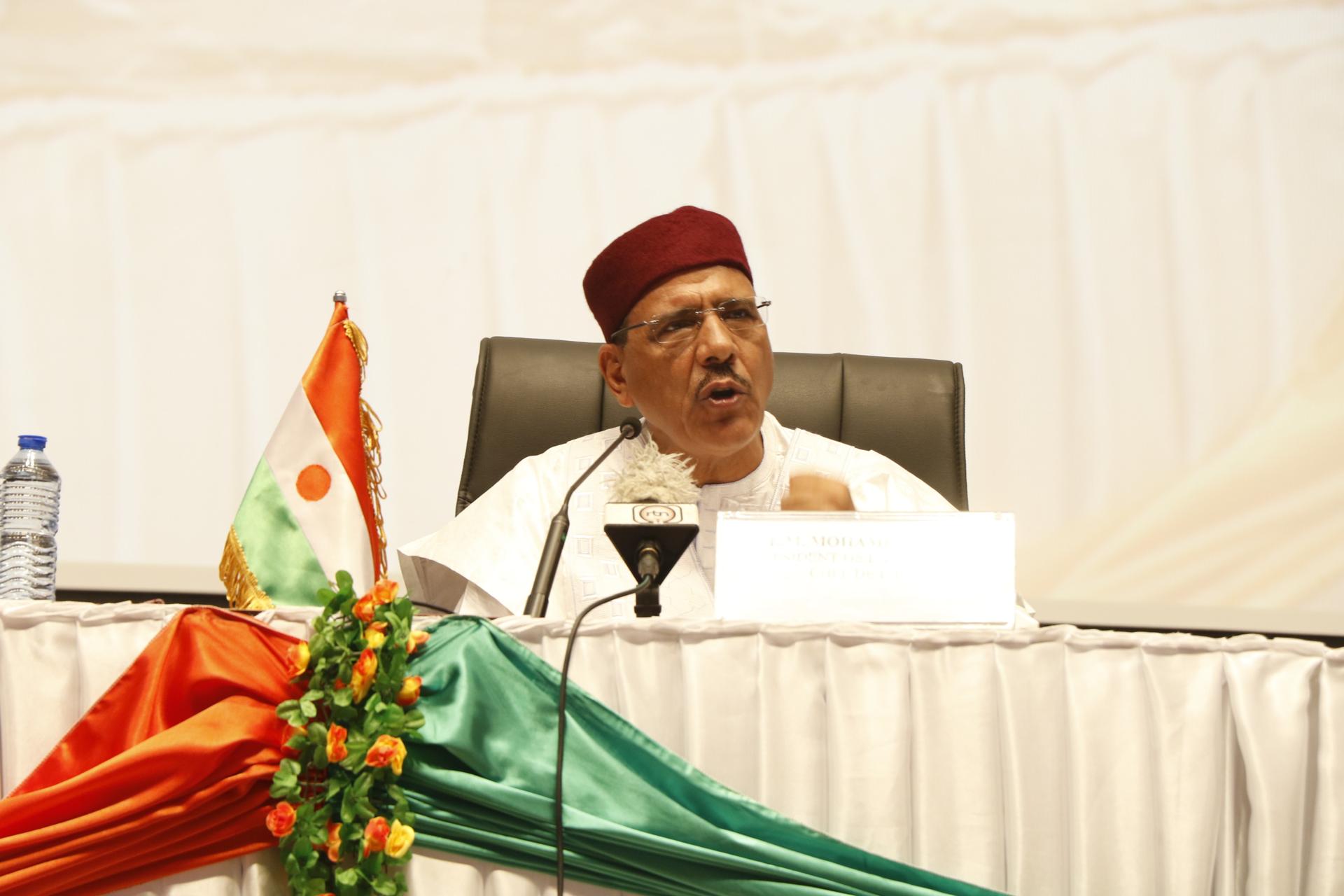 Le Président Mohamed Bazoum préside le lancement officiel des activités de la Journée Nationale de la femme Nigérienne Le Président Mohamed Bazoum préside le lancement officiel des activités de la Journée Nationale de la femme Nigérienne