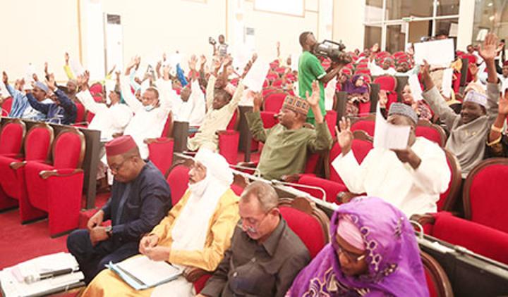 Séance plénière : Les parlementaires adoptent deux projets de lois dont celui modifiant le statut de l’opposition politique Séance plénière : Les parlementaires adoptent deux projets de lois dont celui modifiant le statut de l’opposition politique