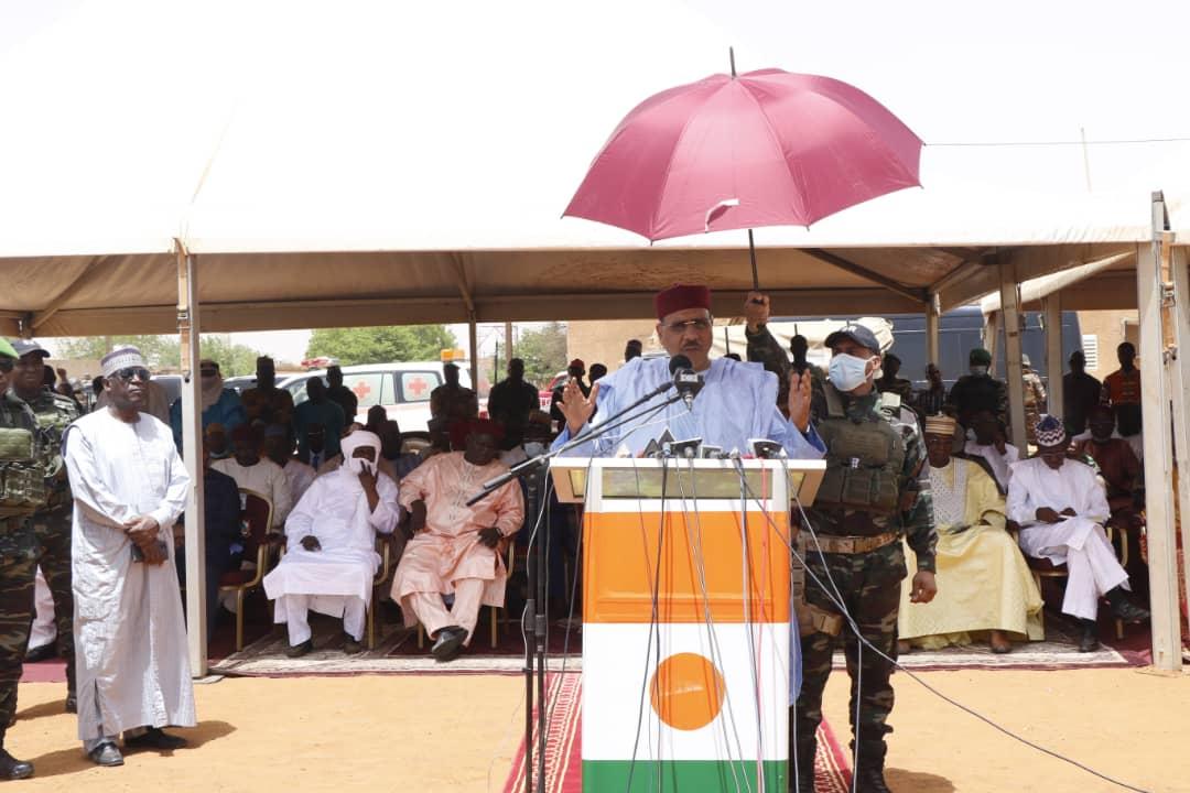 En plus d’apporter des réponses idoines à l’insécurité, le président Mohamed Bazoum promeut de juguler le problème d’eau potable à Dargol En plus d’apporter des réponses idoines à l’insécurité, le président Mohamed Bazoum promeut de juguler le problème d’eau potable à Dargol