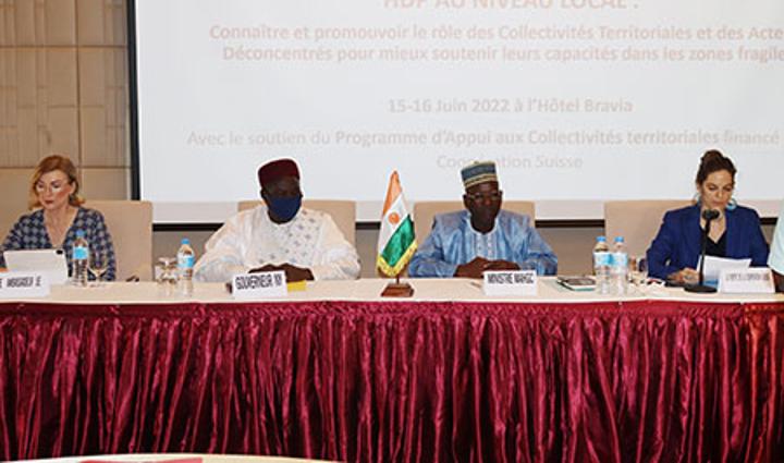 Atelier de partage de réflexion sur l’approche Nexus Humanitaire Développement Paix au niveau local : Renforcer les capacités des parties prenantes pour améliorer les conditions de vie des populations vulnérables Atelier de partage de réflexion sur l’approche Nexus Humanitaire Développement Paix au niveau local : Renforcer les capacités des parties prenantes pour améliorer les conditions de vie des populations vulnérables