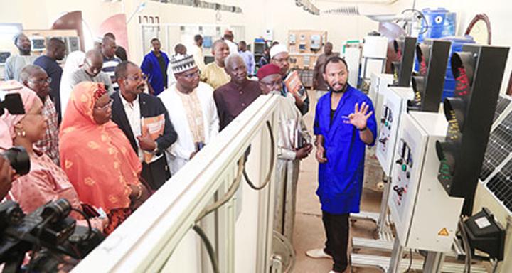 Lancement de formation de reconversion des jeunes dans de nouveaux métiers : 80 jeunes diplômés à l’école du solaire Lancement de formation de reconversion des jeunes dans de nouveaux métiers : 80 jeunes diplômés à l’école du solaire