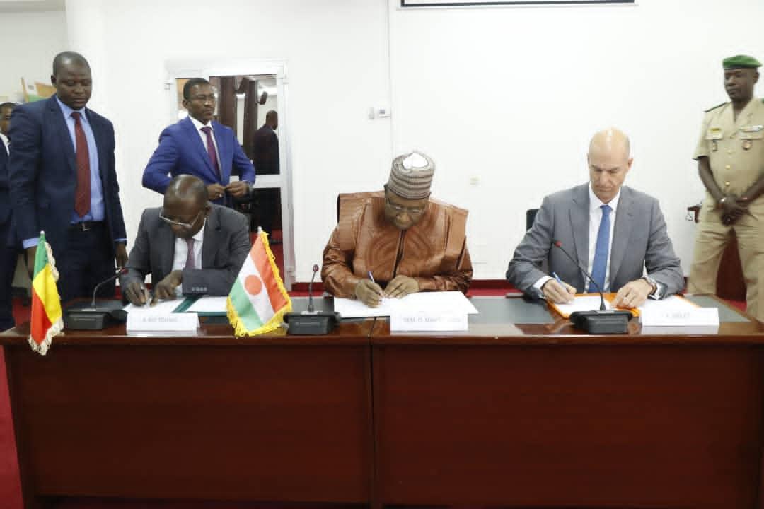 Affaire groupe Bolloré-Bénin-Niger sur le projet ferroviaire : Enfin une solution ‘’satisfaisante’’ trouvée entre les trois parties Affaire groupe Bolloré-Bénin-Niger sur le projet ferroviaire : Enfin une solution ‘’satisfaisante’’ trouvée entre les trois parties