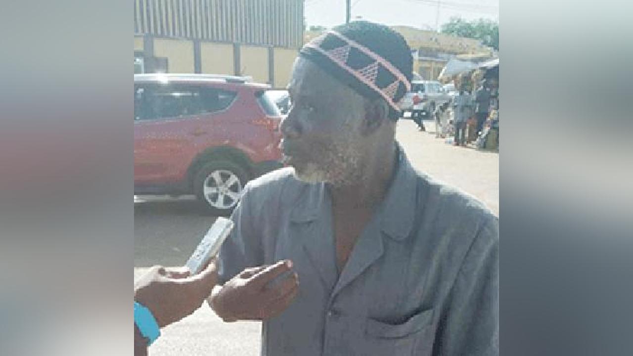 Coûts du transport urbain à Niamey : Les conducteurs des taxis et les clients en parlent Coûts du transport urbain à Niamey : Les conducteurs des taxis et les clients en parlent