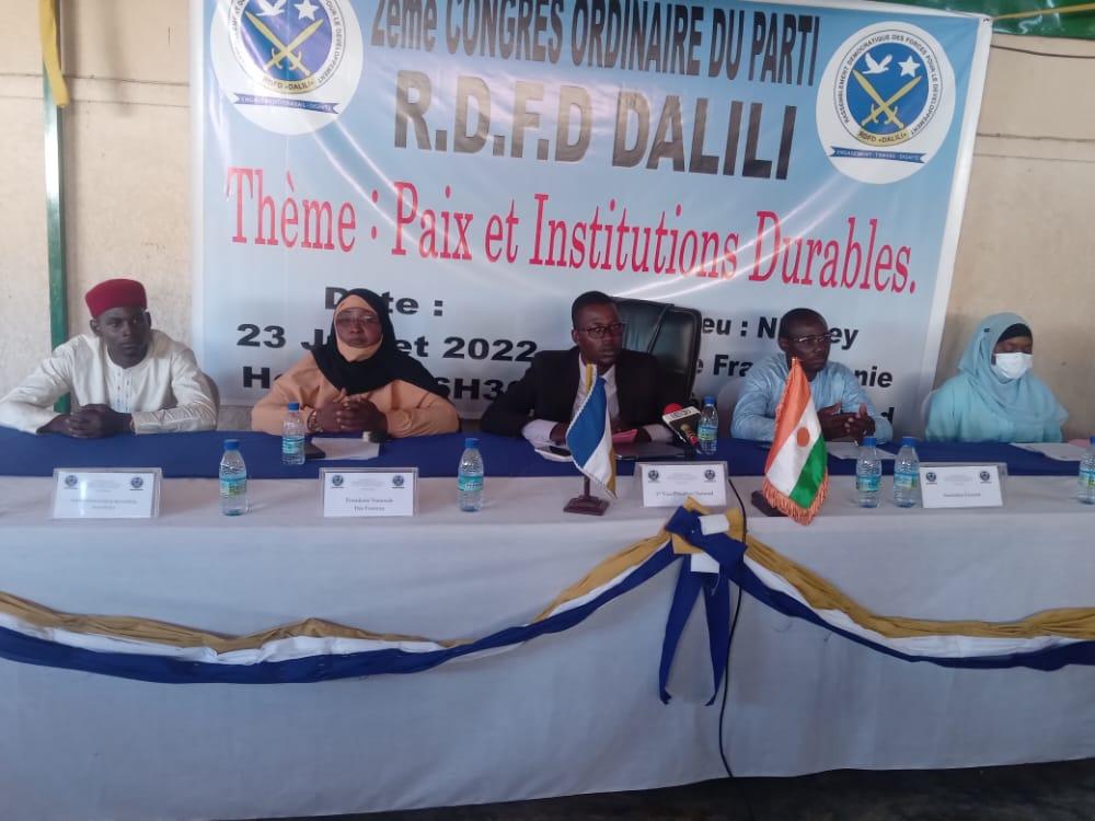 2ème Congrès Ordinaire du Parti RDFD- DALILI : Le parti appelle à une refonte et à une moralisation de la vie politique au Niger 2ème Congrès Ordinaire du Parti RDFD- DALILI : Le parti appelle à une refonte et à une moralisation de la vie politique au Niger