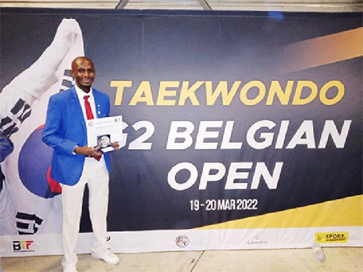 Portrait de l’arbitre International de Taekwondo, Maitre Ibrahim Issa Samsou : De succès en succès, il vise toujours plus haut Portrait de l’arbitre International de Taekwondo, Maitre Ibrahim Issa Samsou : De succès en succès, il vise toujours plus haut
