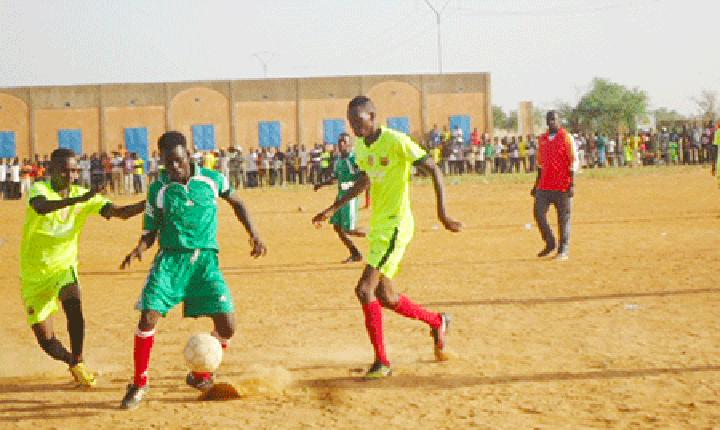 Tournoi des Grandes Vacances de la Commune 2 de Niamey : La force Barkhane appuie l’organisation de la compétition Tournoi des Grandes Vacances de la Commune 2 de Niamey : La force Barkhane appuie l’organisation de la compétition