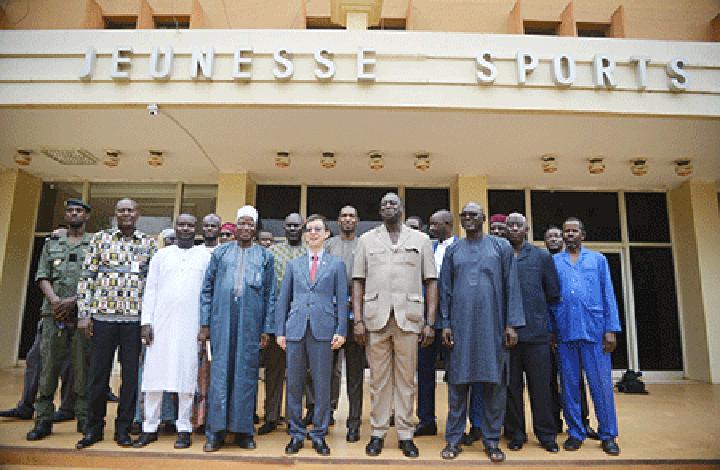 Visite du ministre de la Jeunesse et l’Ambassadeur de Chine au Niger au Stade Général Seyni Kountché : Rénovation et remise aux normes internationales du SGSK Visite du ministre de la Jeunesse et l’Ambassadeur de Chine au Niger au Stade Général Seyni Kountché : Rénovation et remise aux normes internationales du SGSK
