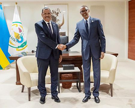 Visite de travail du Président de la République à Kigali, au Rwanda : SE. Mohamed Bazoum reçu hier, par le Président Paul Kagame Visite de travail du Président de la République à Kigali, au Rwanda : SE. Mohamed Bazoum reçu hier, par le Président Paul Kagame