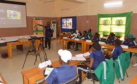 Football/Session de formation : La Fédération Nigérienne de Football renforce les capacités des arbitres dames Football/Session de formation : La Fédération Nigérienne de Football renforce les capacités des arbitres dames