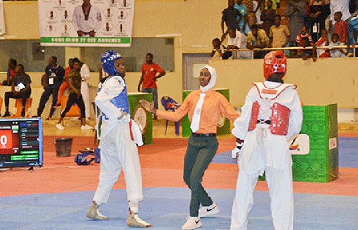 2ème édition de la coupe Alfazazi de Taekwondo : L’AS police occupe la première place du tournoi avec 7 médailles 2ème édition de la coupe Alfazazi de Taekwondo : L’AS police occupe la première place du tournoi avec 7 médailles